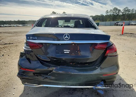 2022 Mercedes-Benz E 350 z USA, uszkodzony, nr VIN W1KZF8DB8NB056527